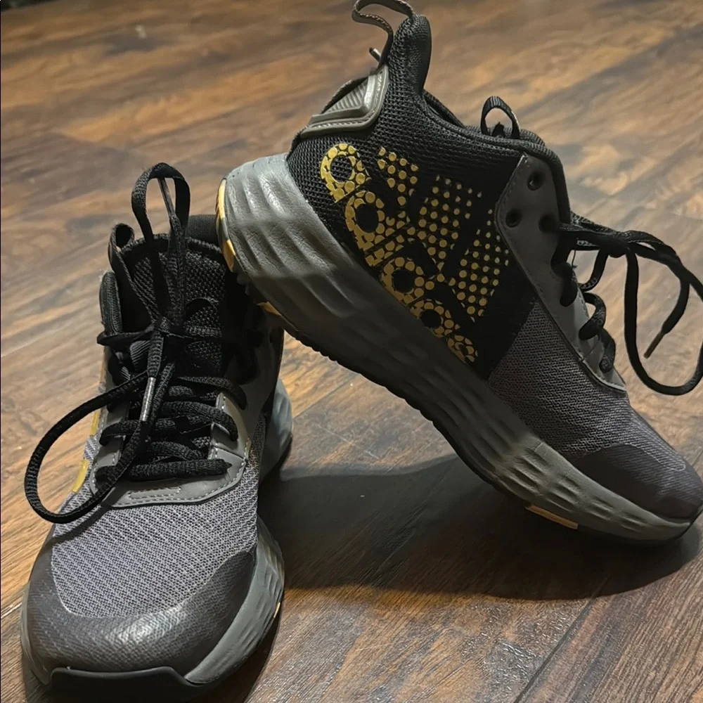 adidas Kids Sneakers - Black and Gold - Picture 8 of 8